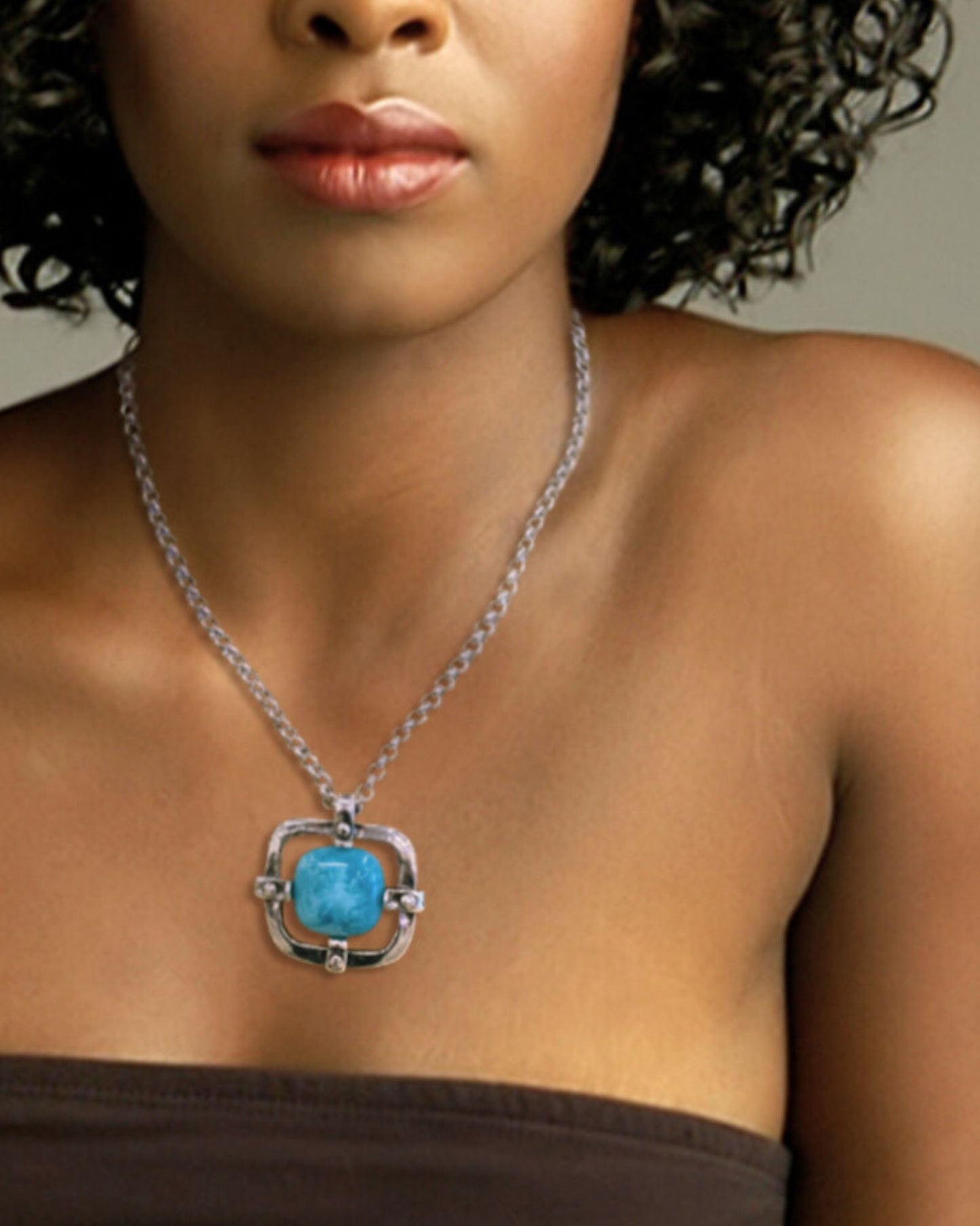 Stylish Turquoise Nyla Pendant Necklace